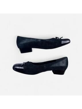 Ros Hommerson Black Cap Toe Square Heel Pumps in Black